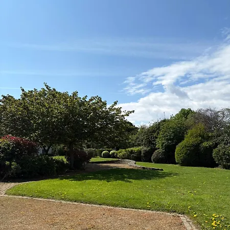 Cosy 2-bedroom Near Airport Apartmán *