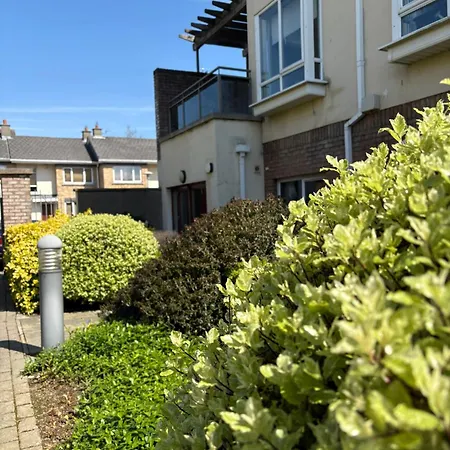 Cosy 2-bedroom Near Airport