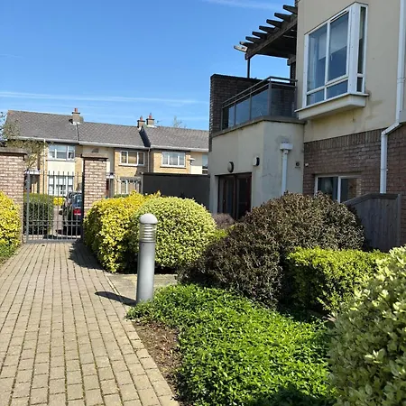 Cosy 2-bedroom Near Airport