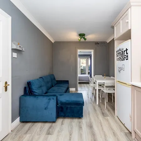 Cosy 2-bedroom Near Airport Dublin
