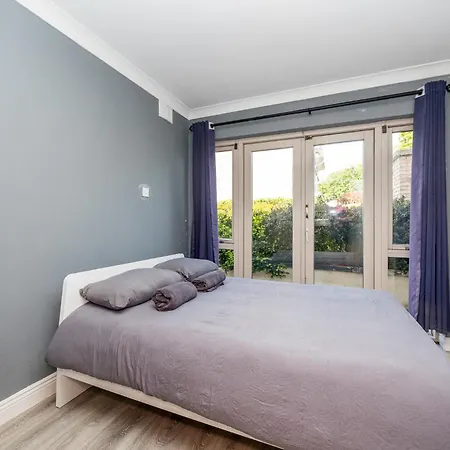 Cosy 2-bedroom Near Airport * Dublin
