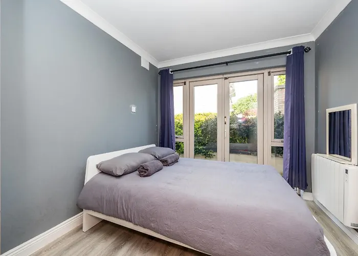 Cosy 2-bedroom Near Airport * Dublino