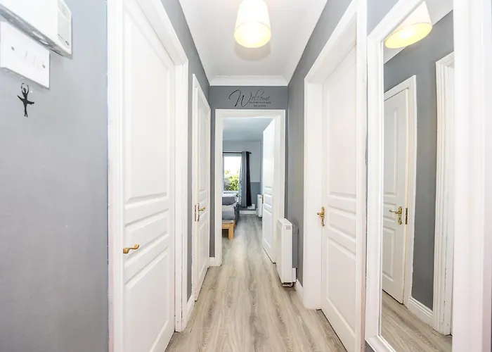 Cosy 2-bedroom Near Airport Appartamento