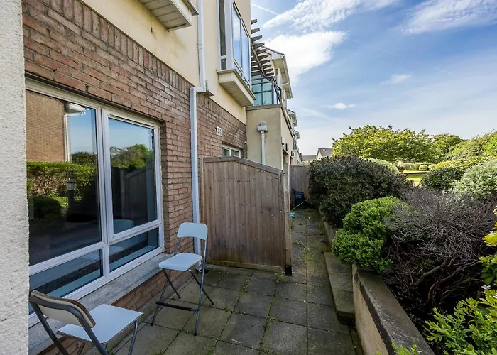 Cosy 2-bedroom Near Airport Appartement